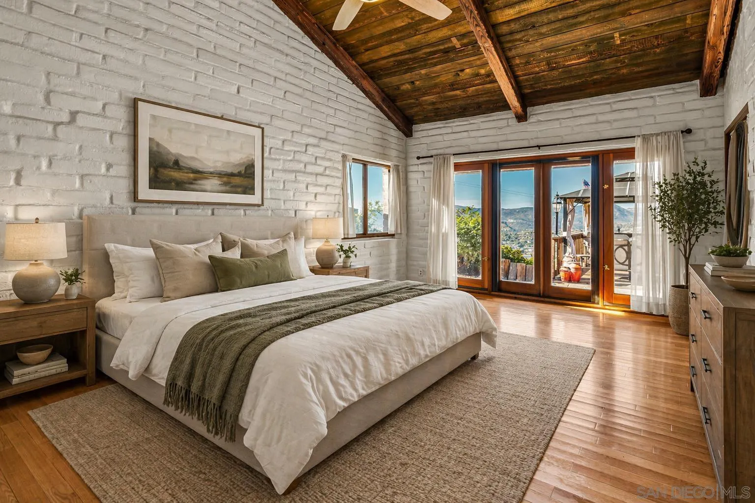 https://cdn.realtyfeed.com/cdn/127/260009838/cf8780e4be9aff54cad95639e77092b7.webp