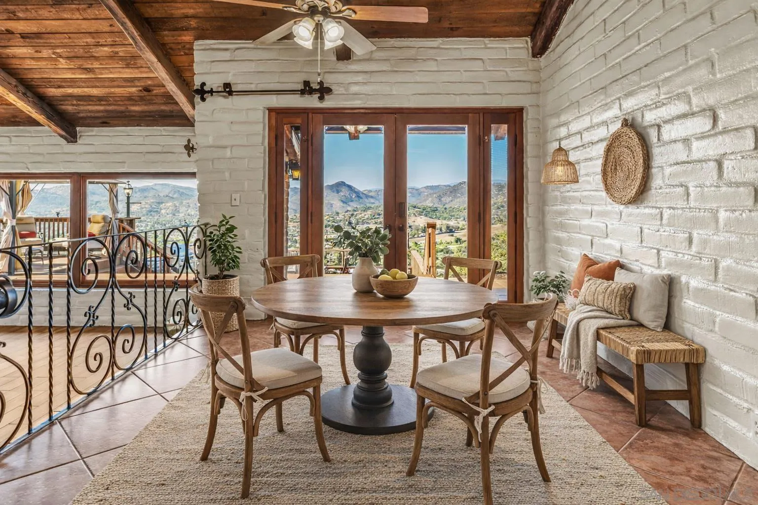 https://cdn.realtyfeed.com/cdn/127/260009838/d553e2a4610d323baf6c06811b8e5bd6.webp