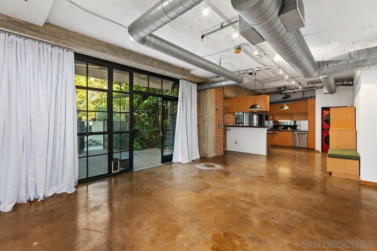 Photo #8: 260009843 Listing: Photo #8