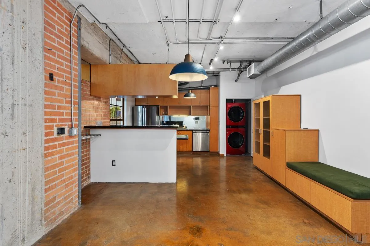 Photo #33: 260009843 Listing: Photo #33