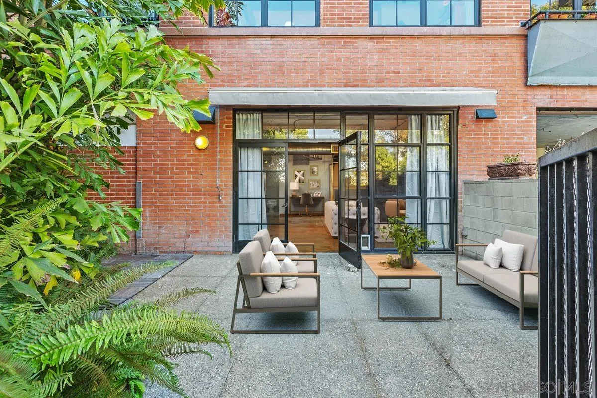 Photo #5: 260009843 Listing: Photo #5