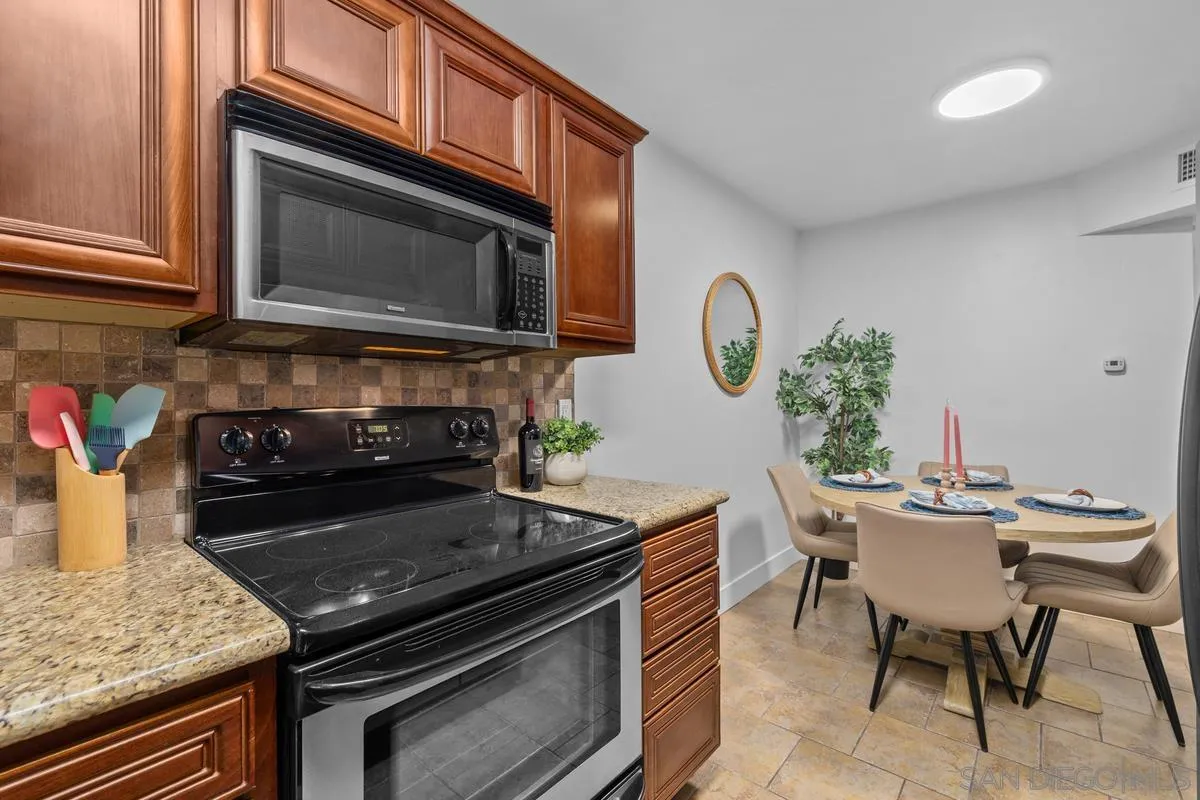 Photo #10: 260009849 Listing: Photo #10