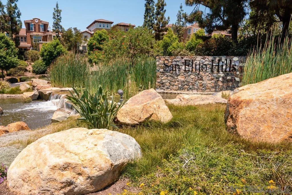 https://cdn.realtyfeed.com/cdn/127/260009858/dfd45886e38d4b8b467b37c605b2a7c5.webp
