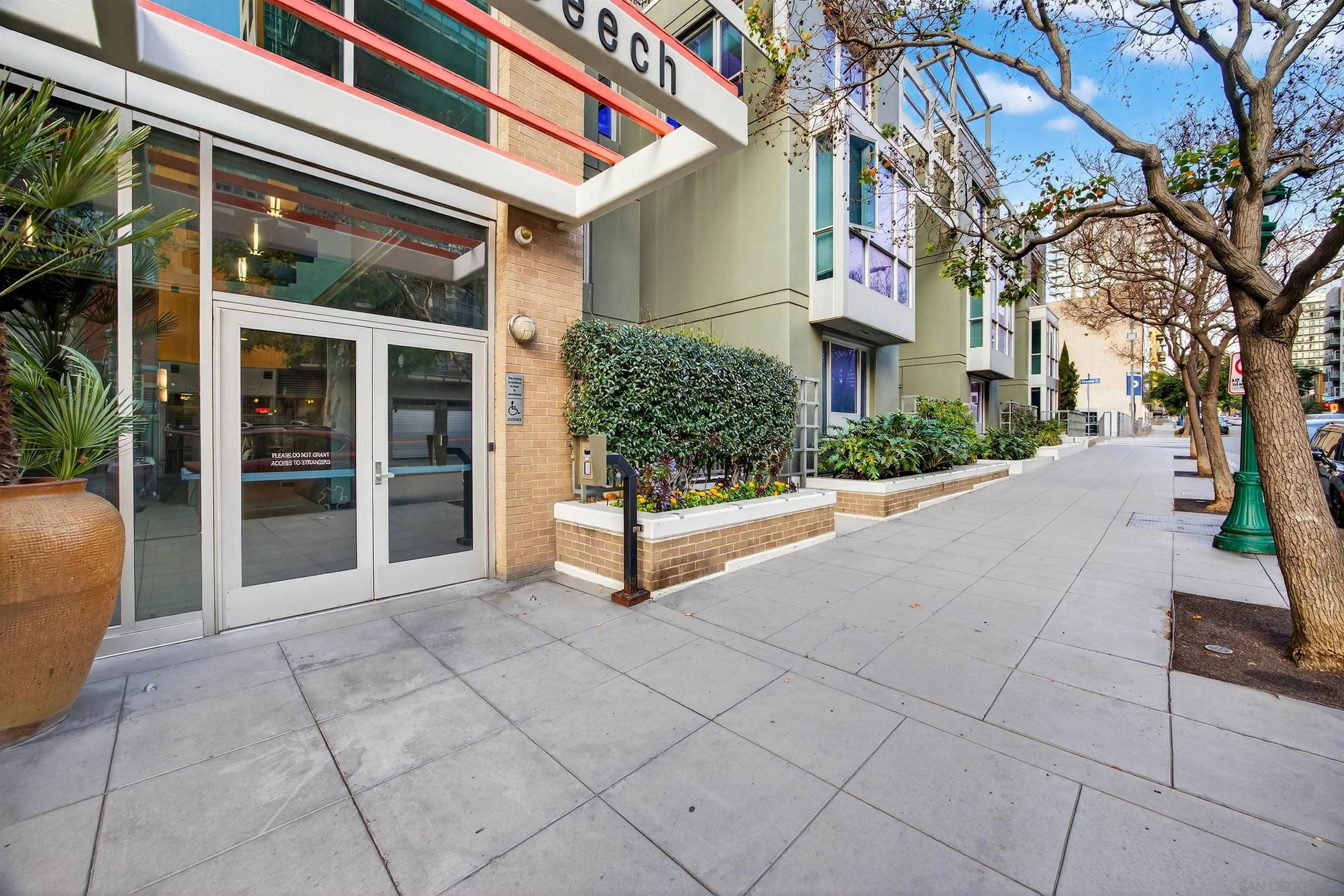 Photo #5: 260009861 Listing: Photo #5