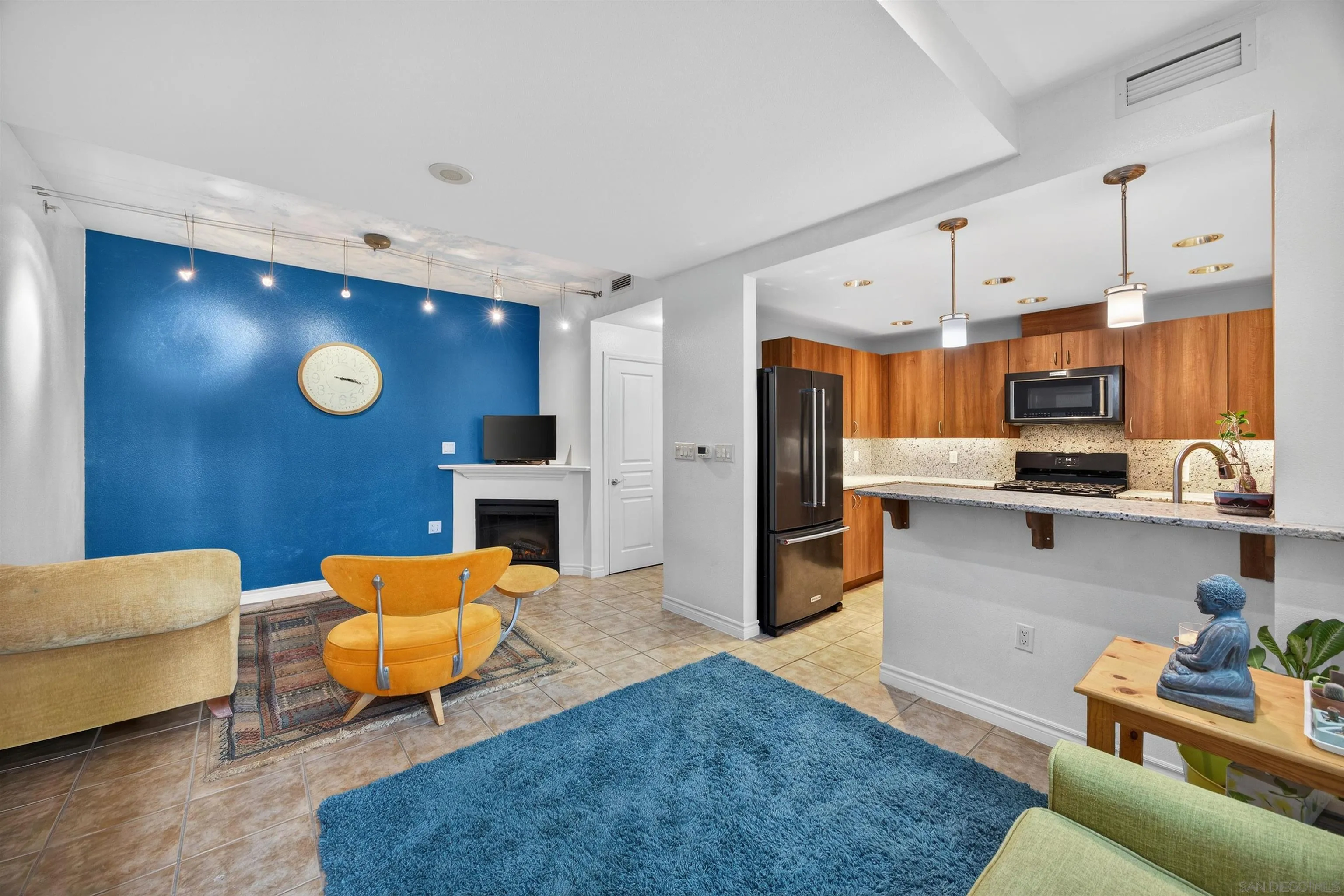 Photo #3: 260009861 Listing: Photo #3