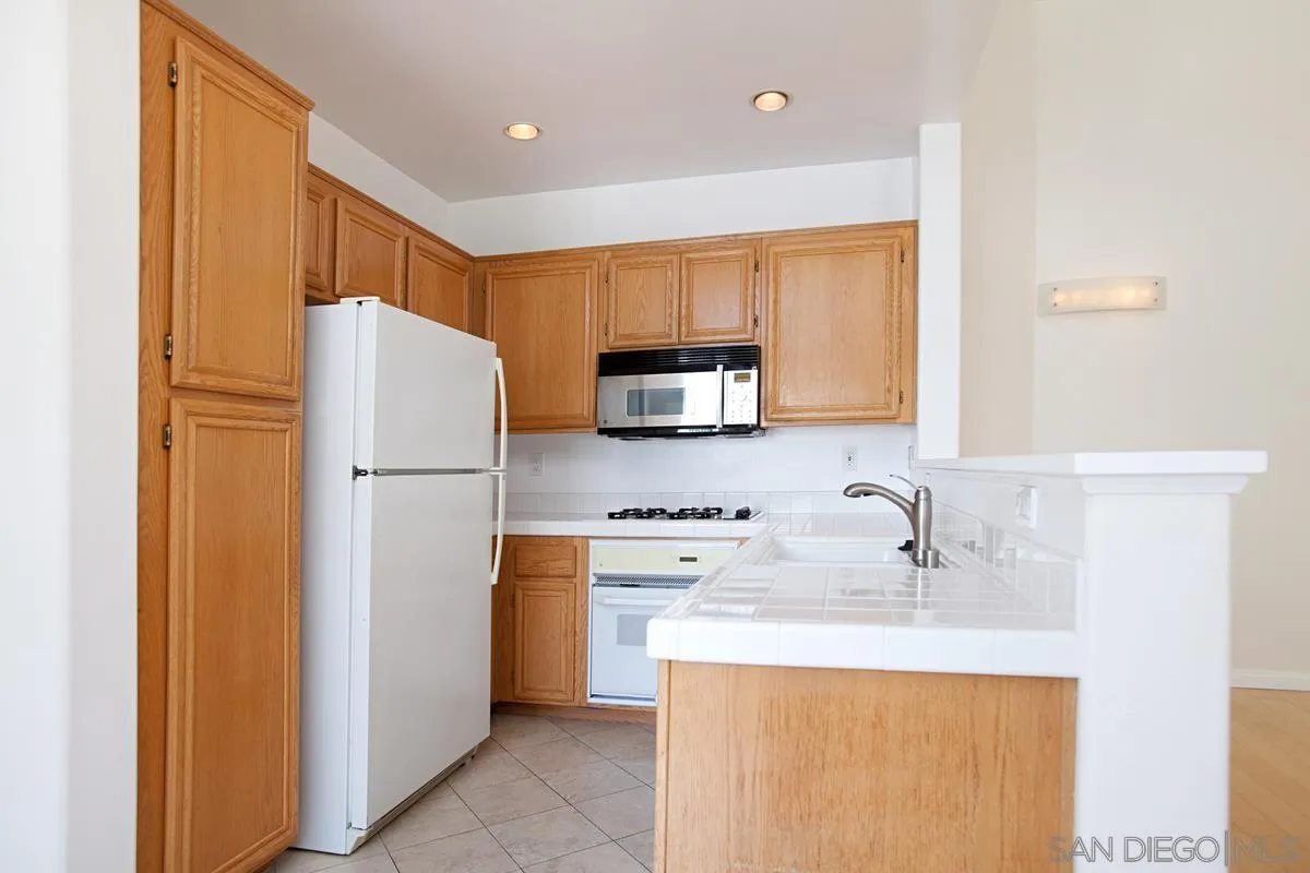 Photo #8: 260009863 Listing: Photo #8