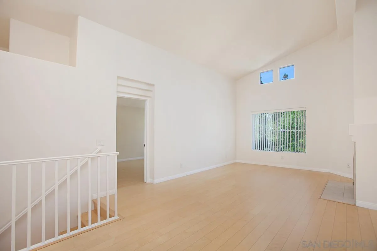 Photo #4: 260009863 Listing: Photo #4