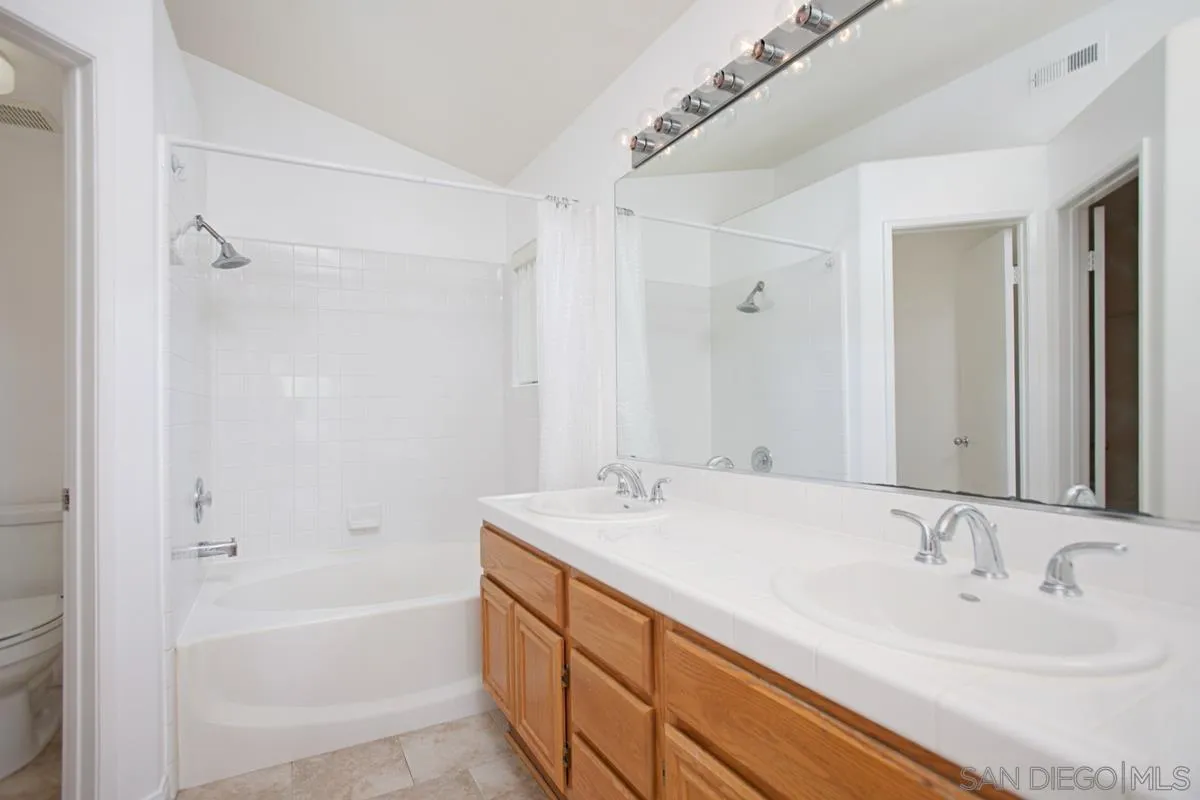 Photo #14: 260009863 Listing: Photo #14
