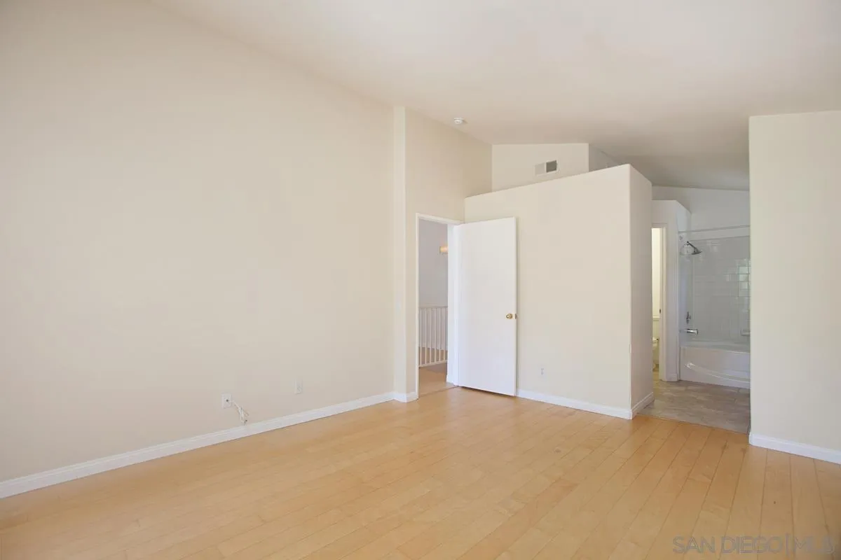 Photo #12: 260009863 Listing: Photo #12