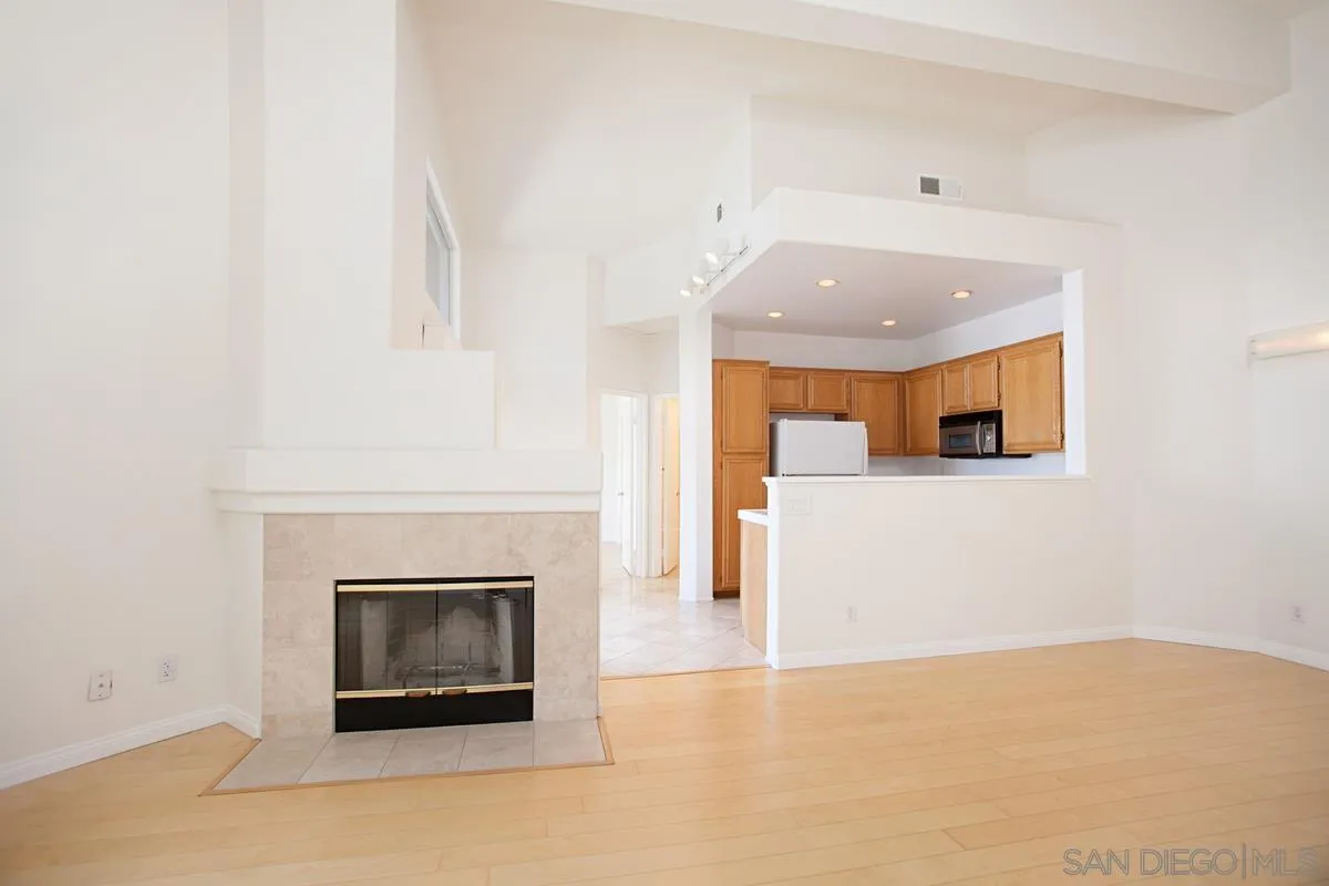 Photo #5: 260009863 Listing: Photo #5