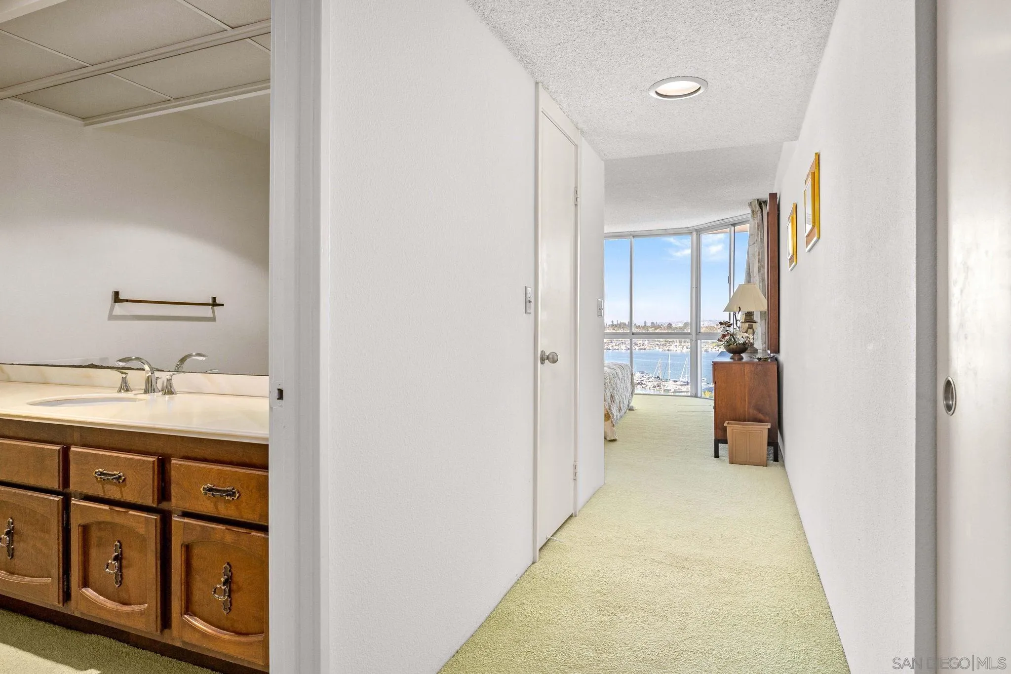 https://cdn.realtyfeed.com/cdn/127/260009865/6094ad1c50cfad44d622de29e921a7f5.webp