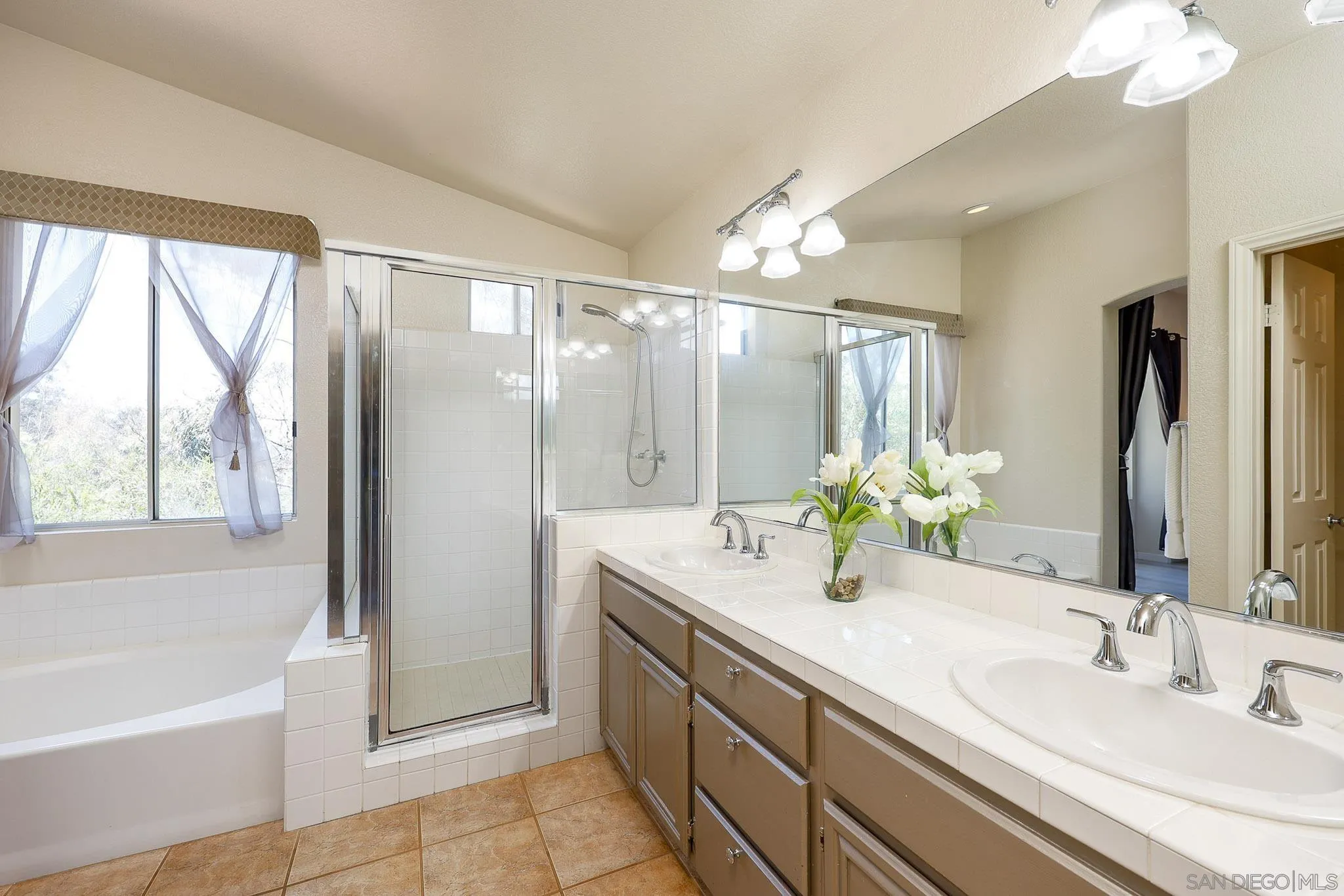 Photo #22: 260009871 Listing: Photo #22