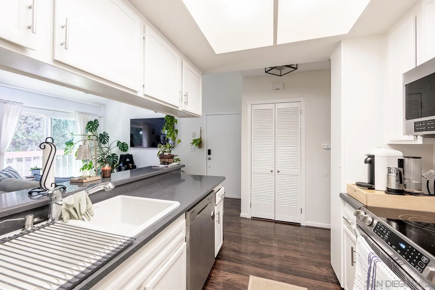 Photo #8: 260009872 Listing: Photo #8