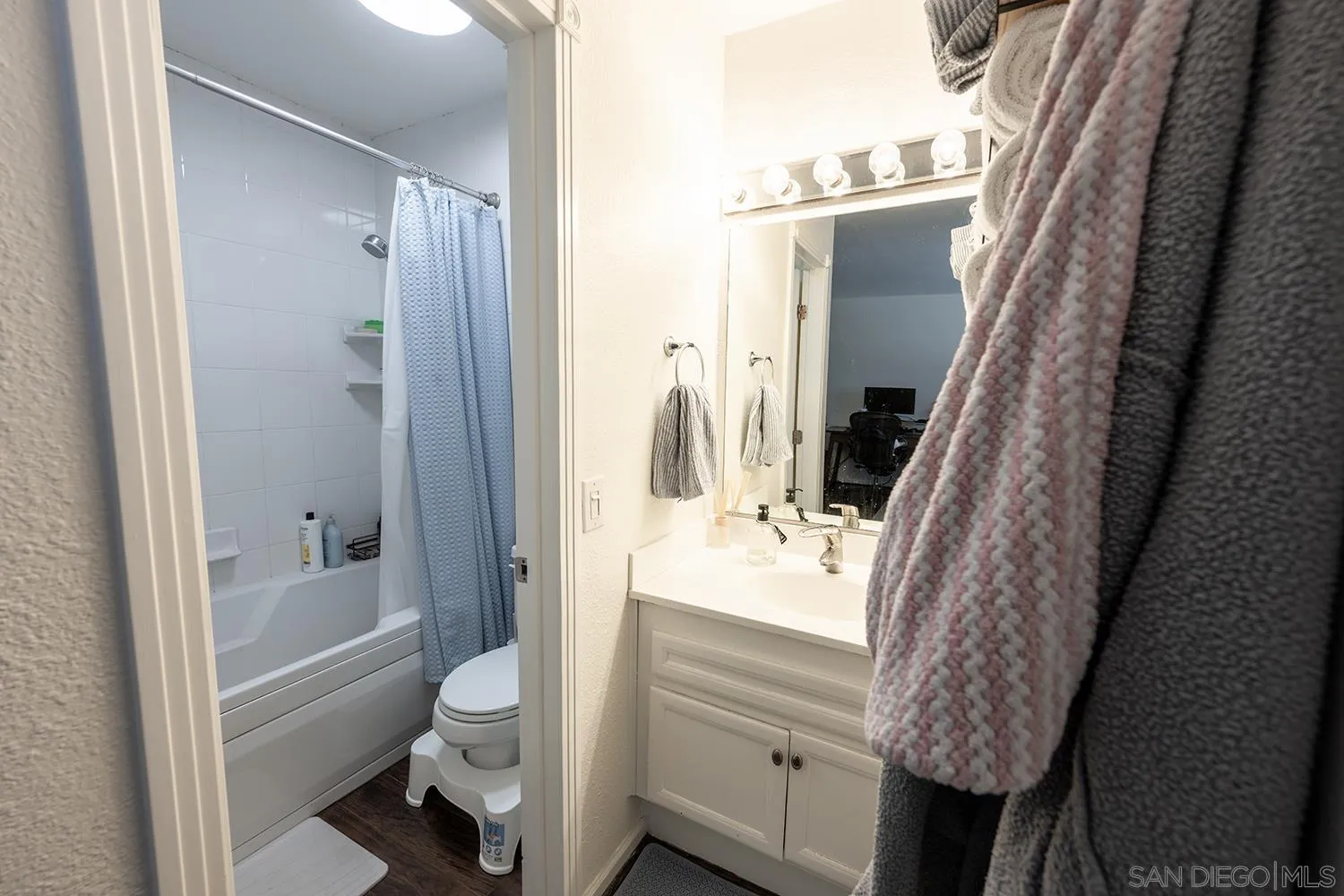 Photo #10: 260009872 Listing: Photo #10