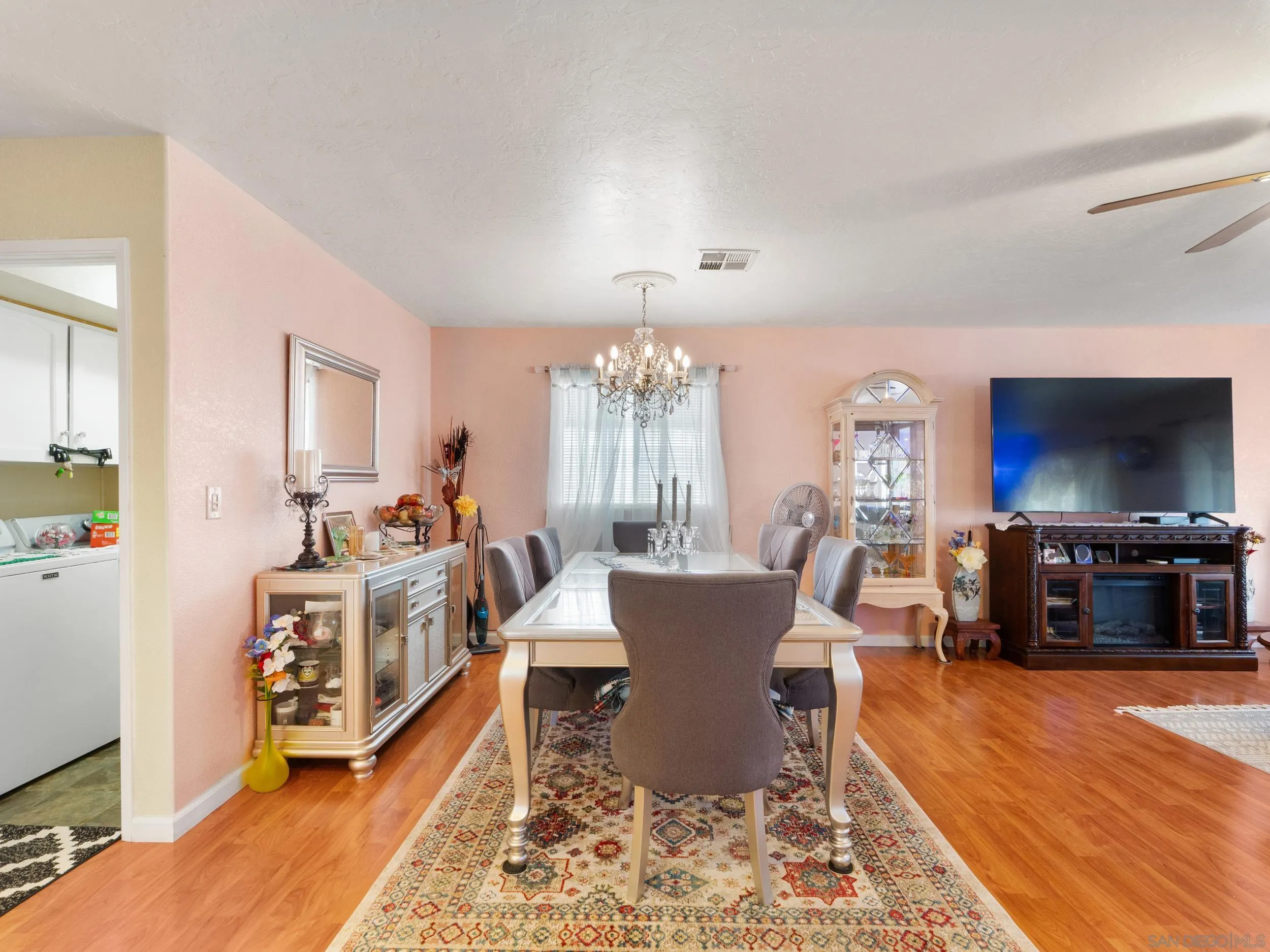 https://cdn.realtyfeed.com/cdn/127/260009873/dc07e1d423c83062445ee031734a81cc.webp