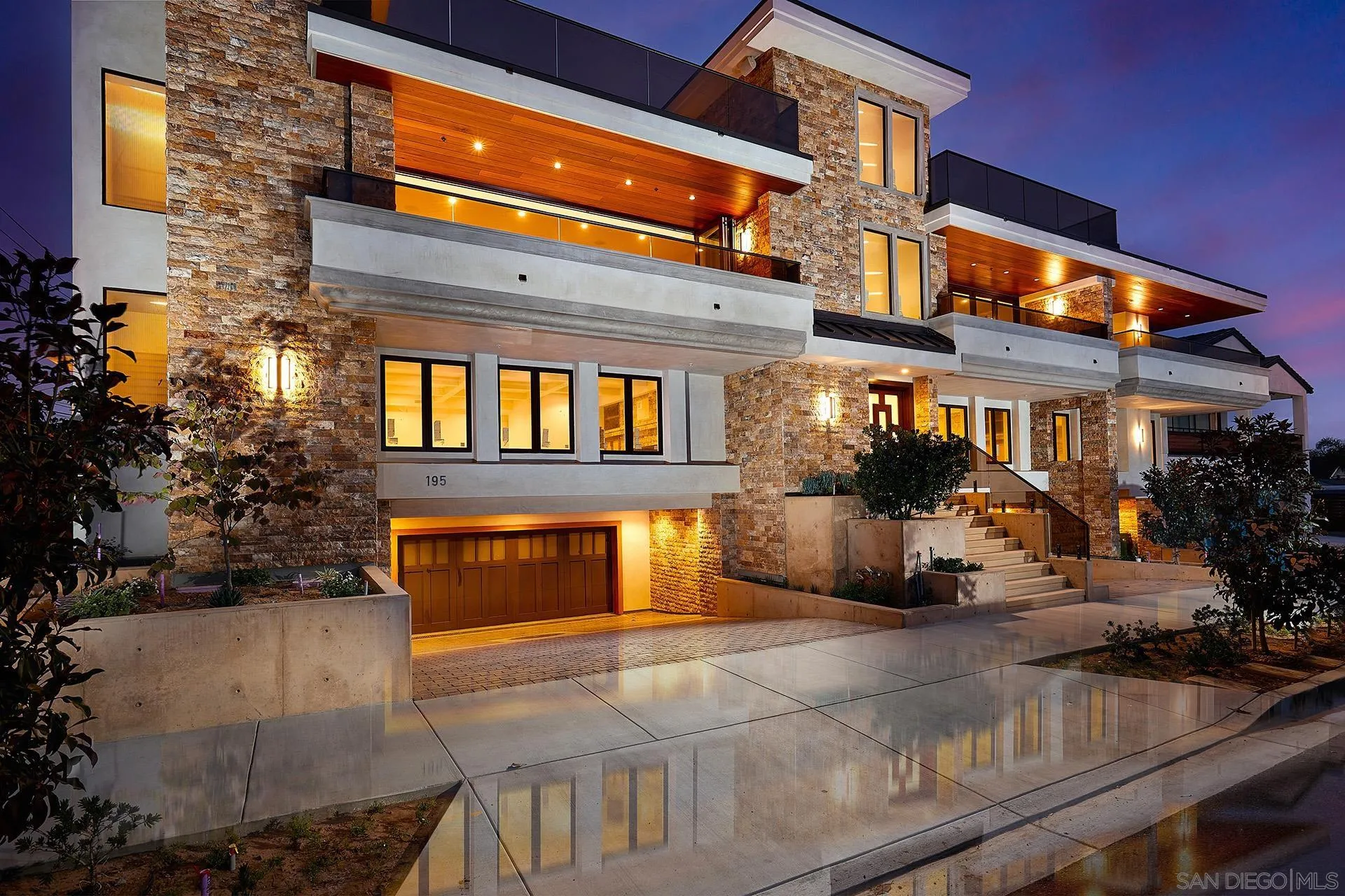 Photo #3: 260009875 Listing: Photo #3