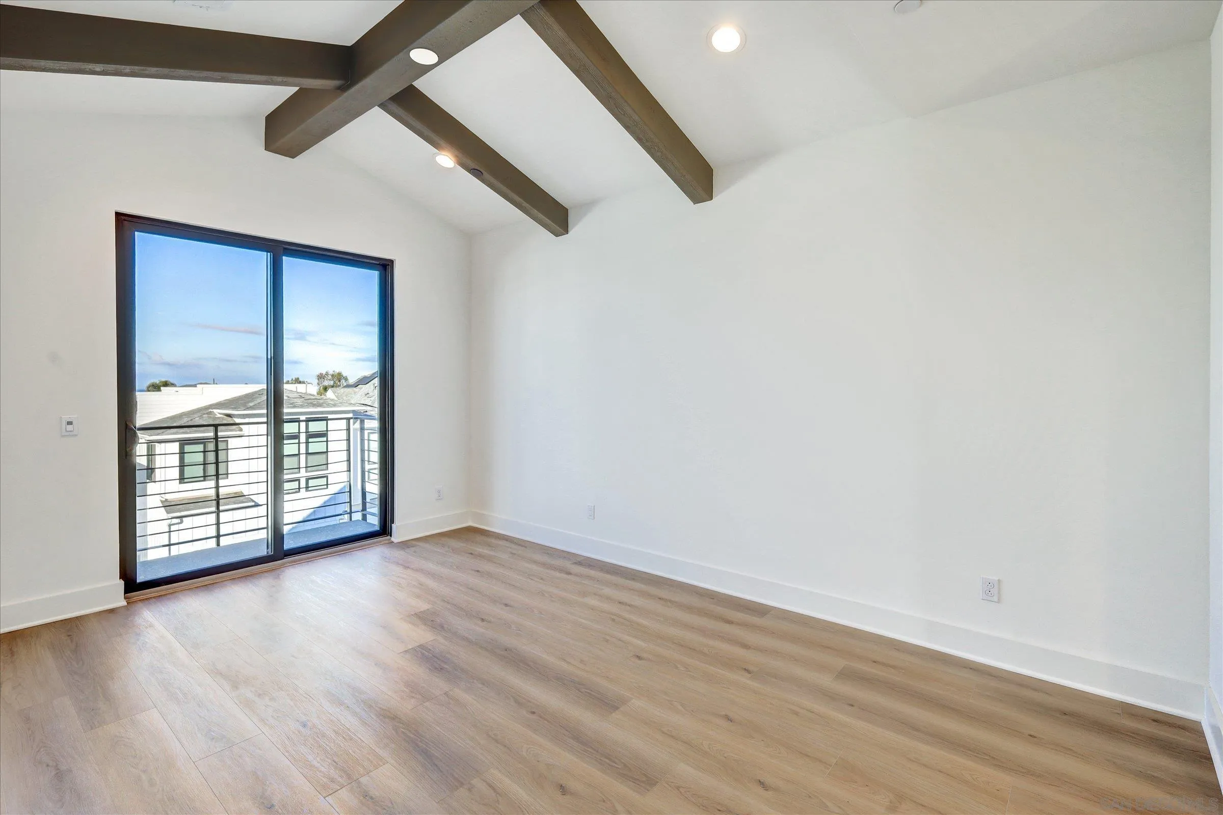 Photo #6: 260009877 Listing: Photo #6