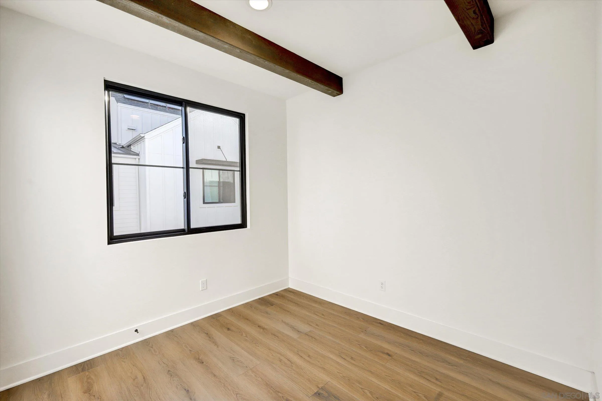 Photo #5: 260009877 Listing: Photo #5