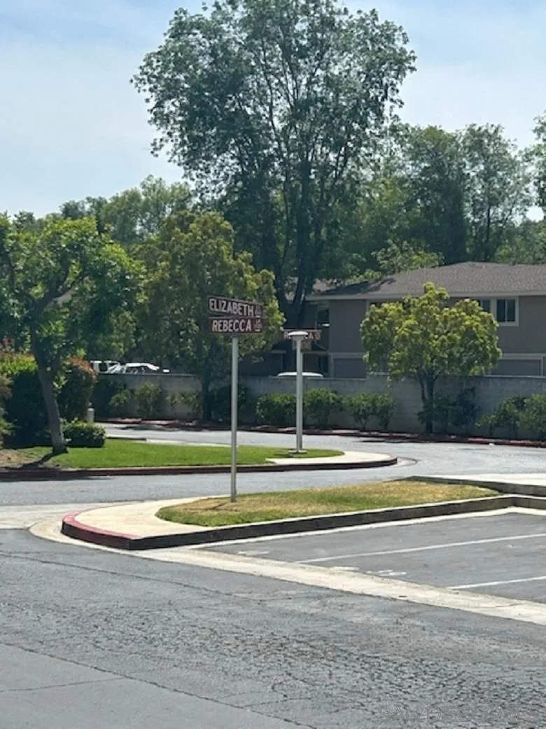 https://cdn.realtyfeed.com/cdn/127/260009882/9f81e511cc5e0e04254e027a0f53701c.webp