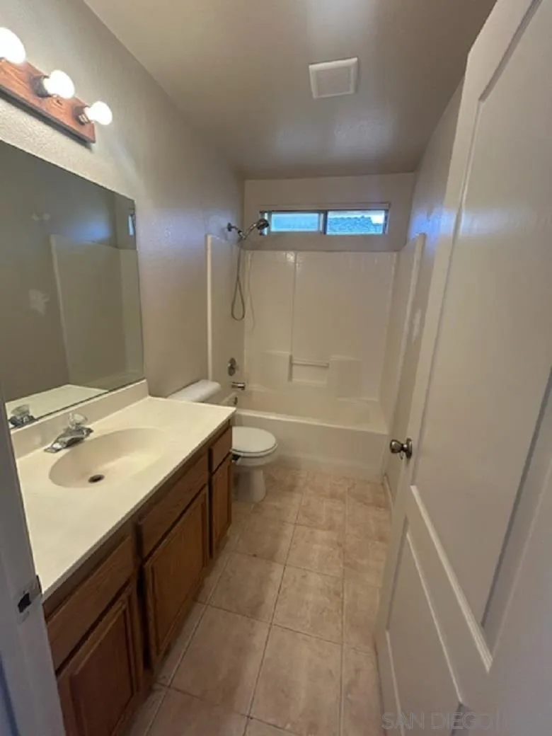 https://cdn.realtyfeed.com/cdn/127/260009882/d129e5d1bf35359125137f68530fb704.webp