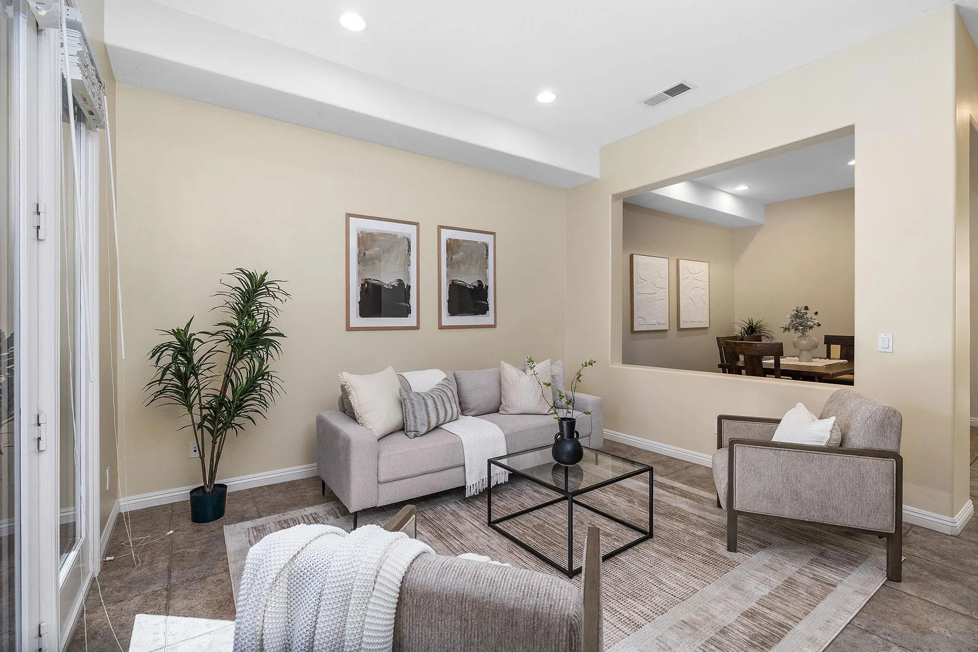 https://cdn.realtyfeed.com/cdn/127/260009888/05779b39bc2250677127540046f62f2d.webp