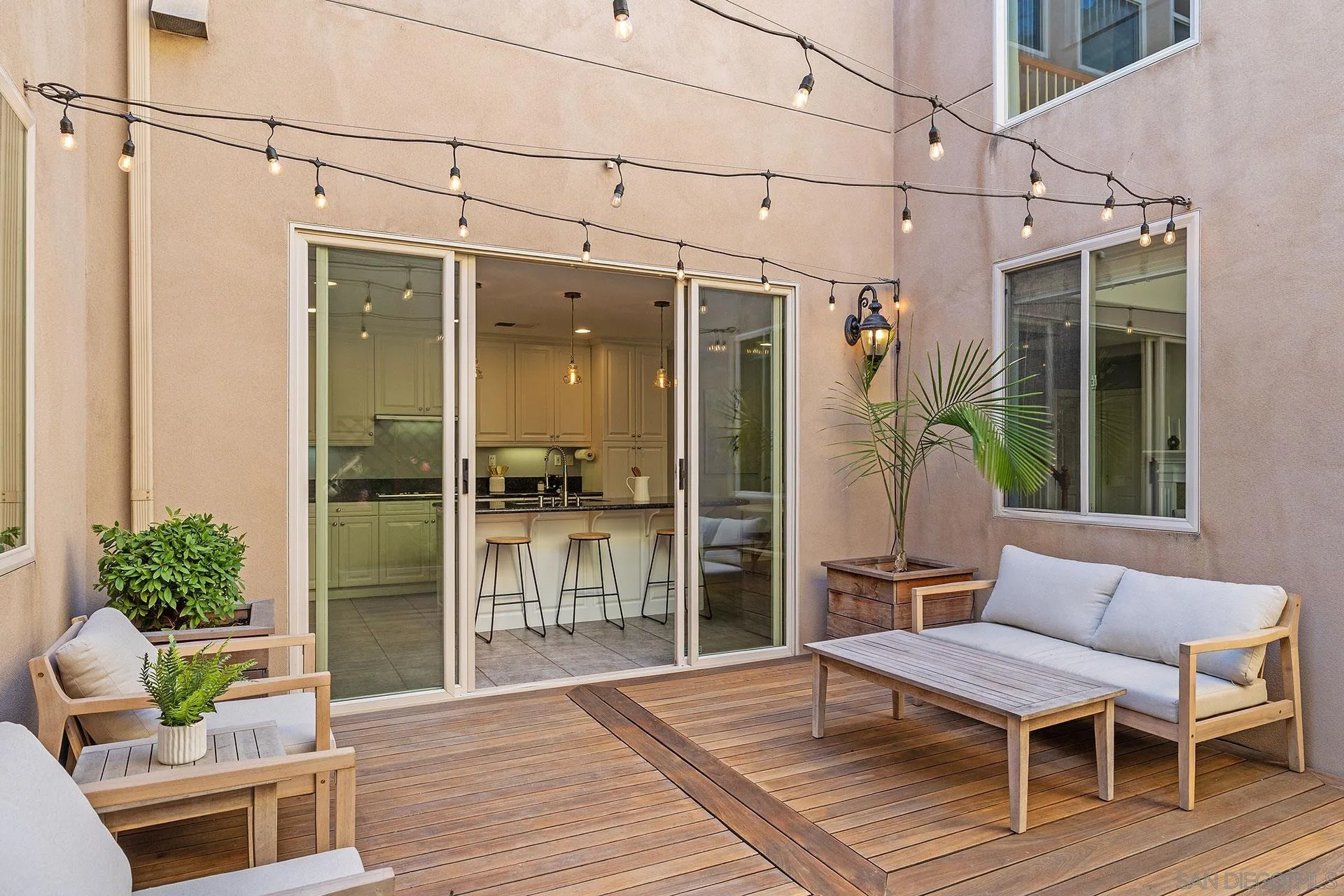 https://cdn.realtyfeed.com/cdn/127/260009888/1cb5a79af8c4e9986712c979c5cd7b8f.webp