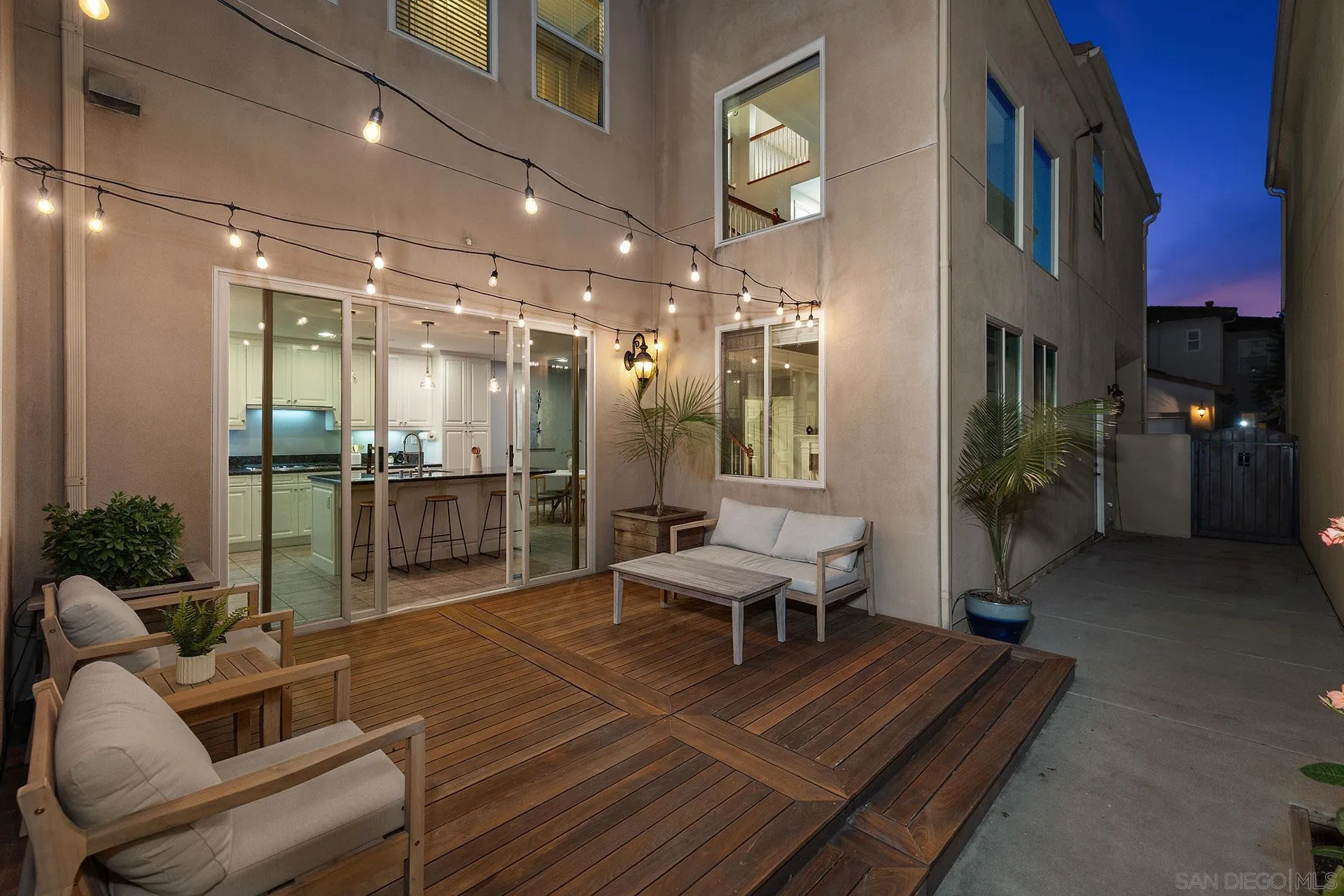 https://cdn.realtyfeed.com/cdn/127/260009888/960ef4cae28d51984222aabbdf565854.webp