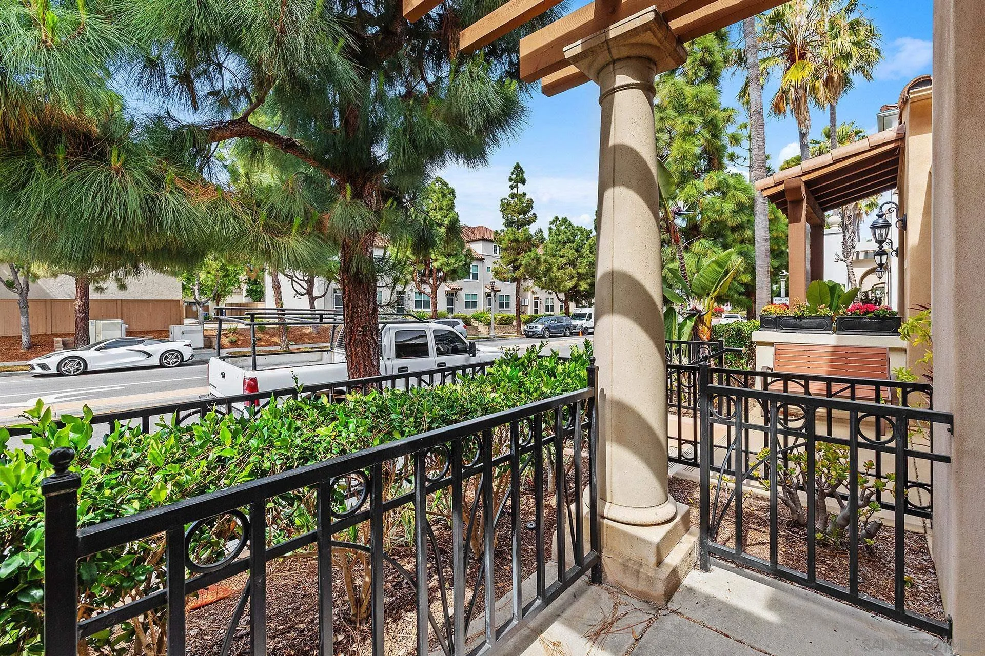 https://cdn.realtyfeed.com/cdn/127/260009888/e948880be6ec0f2fc00c3eee76d5084b.webp