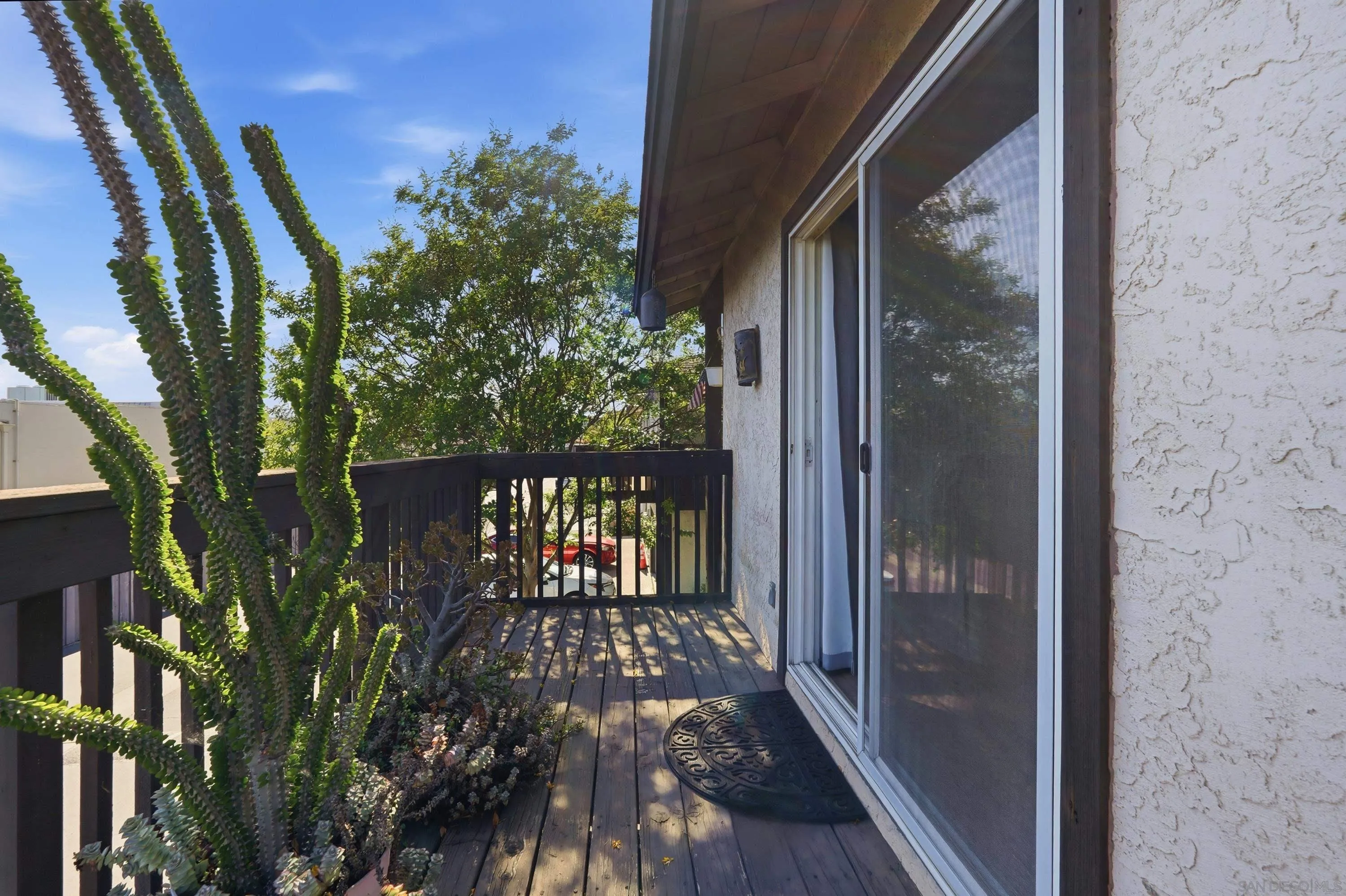https://cdn.realtyfeed.com/cdn/127/260009893/30c163764fb293c1023f00c563044729.webp