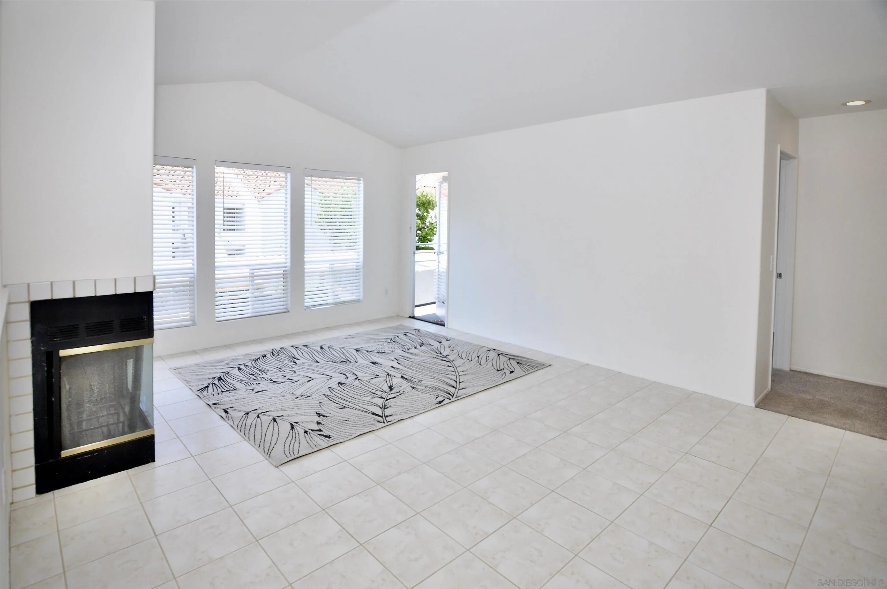 Photo #7: 260009900 Listing: Photo #7