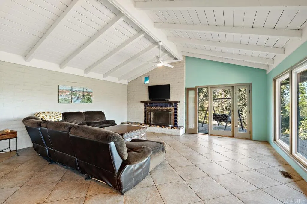 https://cdn.realtyfeed.com/cdn/127/260009912/35474e1ed00e7beb7c3bc75308af35de.webp