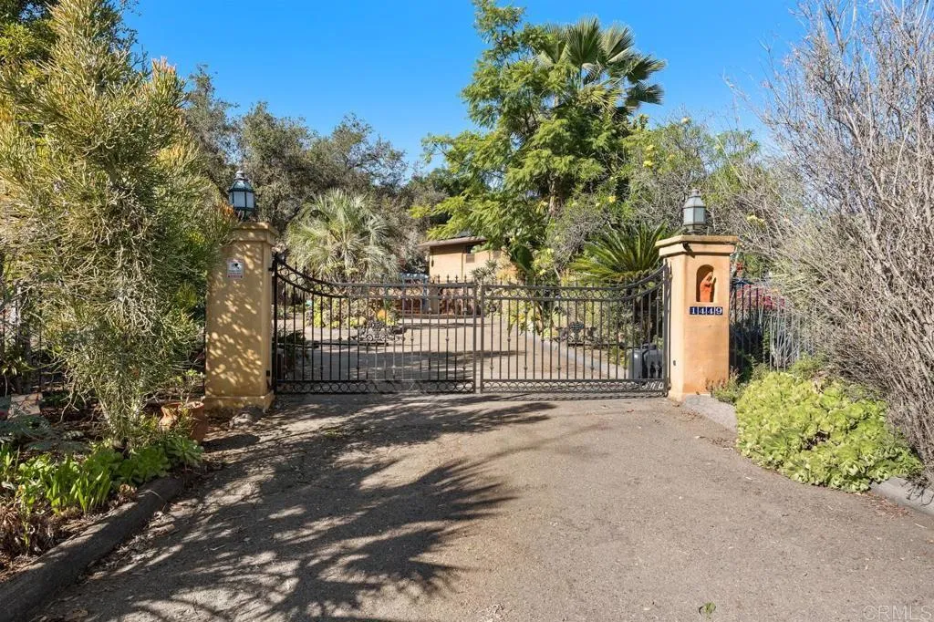 https://cdn.realtyfeed.com/cdn/127/260009912/d23d5acb80e26d924e624ca904904027.webp