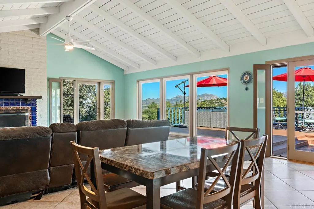 https://cdn.realtyfeed.com/cdn/127/260009912/ef9c97e13a84a917f999450d75c39f05.webp