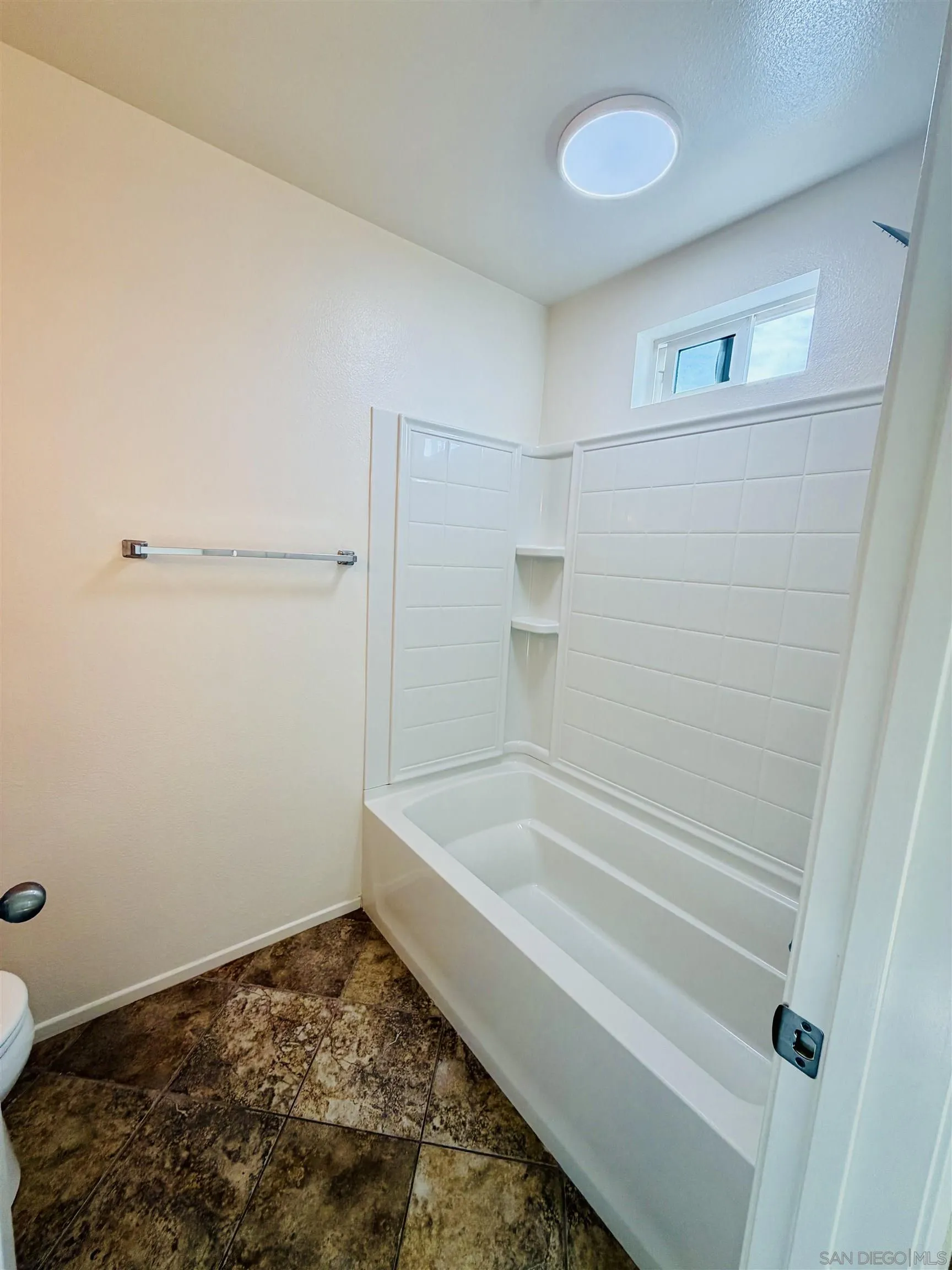 Photo #21: 260009915 Listing: Photo #21