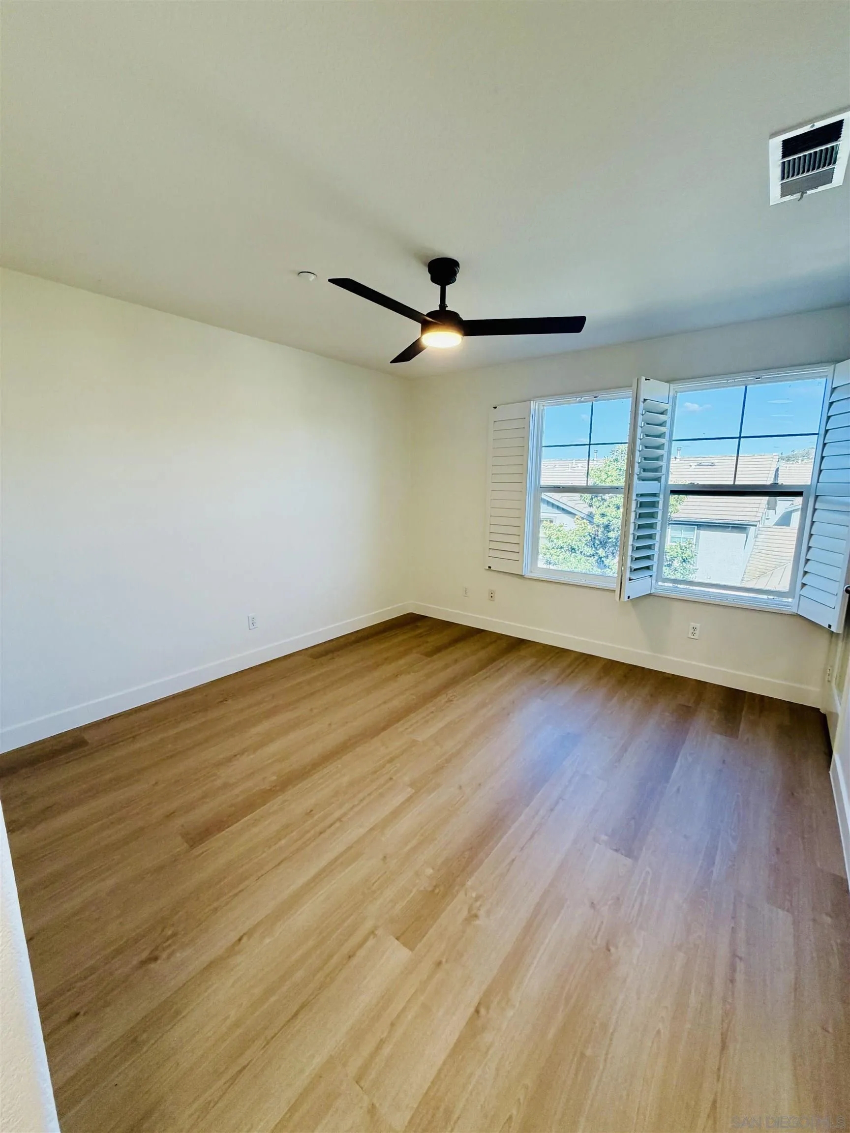 Photo #14: 260009915 Listing: Photo #14