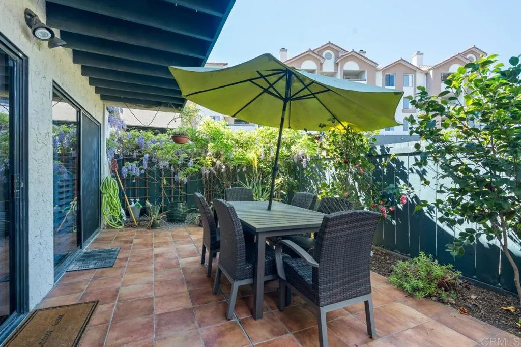 6960 Caminito Curva, San Diego, CA, 92119