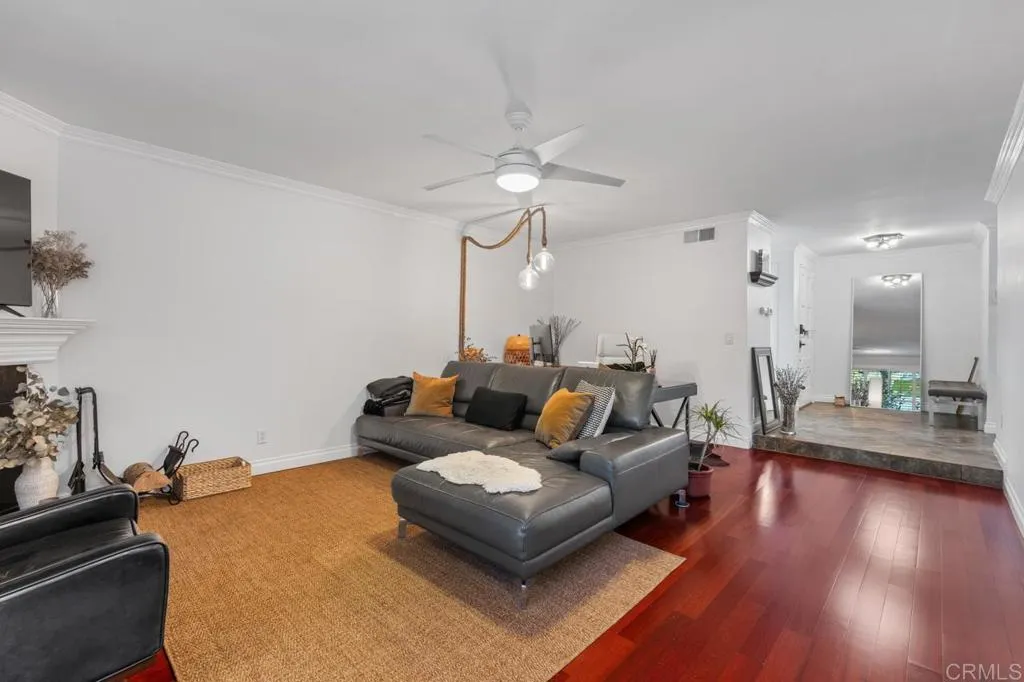 6960 Caminito Curva, San Diego, CA, 92119