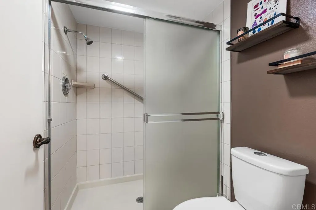 6960 Caminito Curva, San Diego, CA, 92119