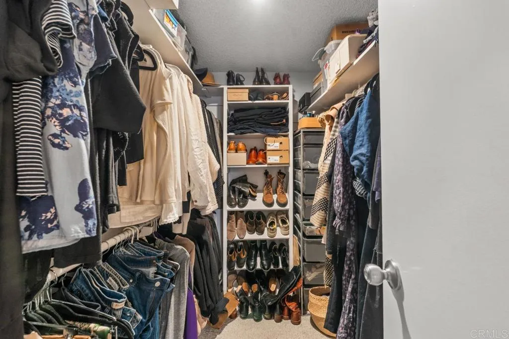 6960 Caminito Curva, San Diego, CA, 92119