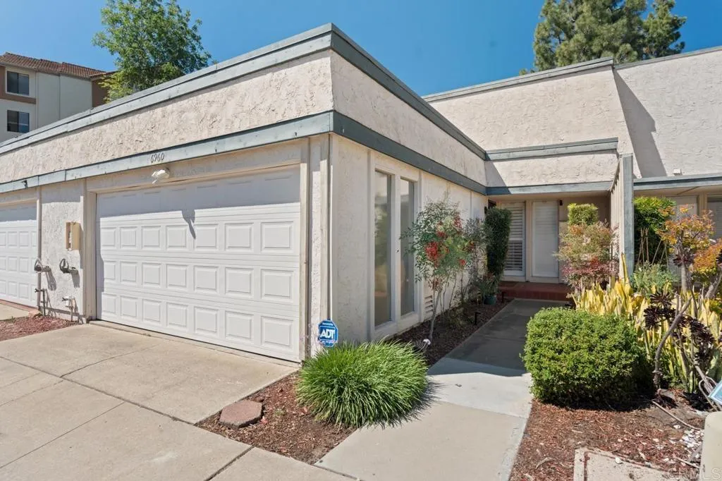6960 Caminito Curva, San Diego, CA, 92119