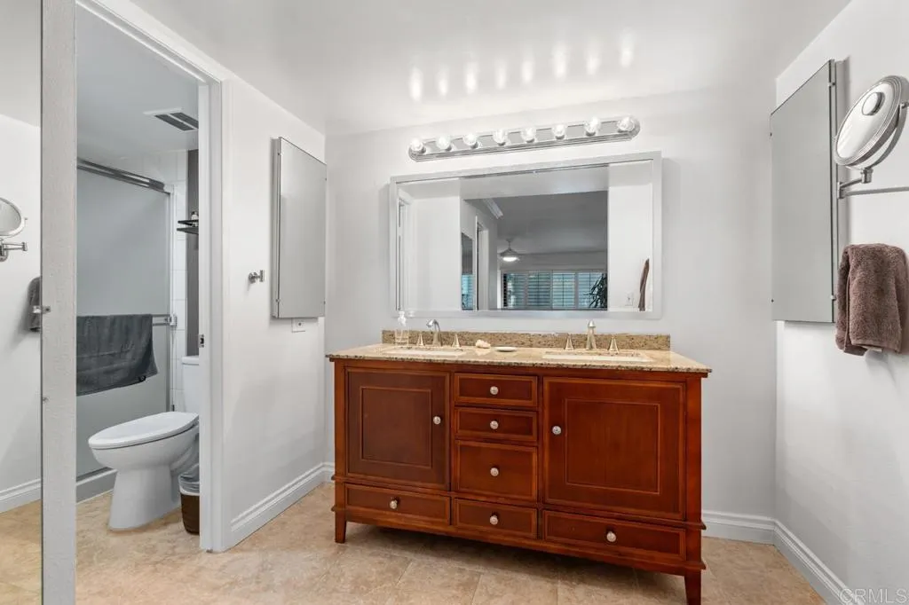 6960 Caminito Curva, San Diego, CA, 92119