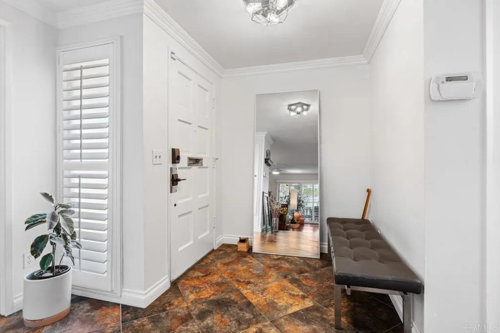 6960 Caminito Curva, San Diego, CA, 92119