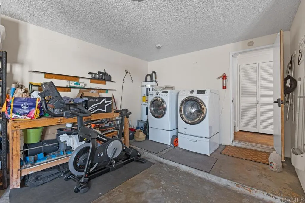 6960 Caminito Curva, San Diego, CA, 92119