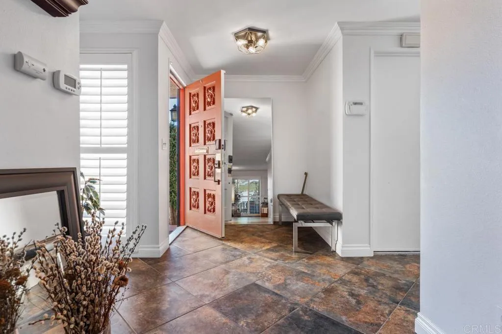 6960 Caminito Curva, San Diego, CA, 92119