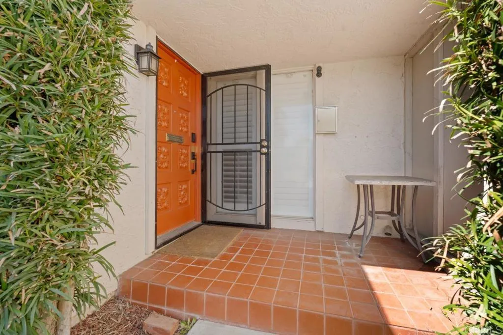 6960 Caminito Curva, San Diego, CA, 92119