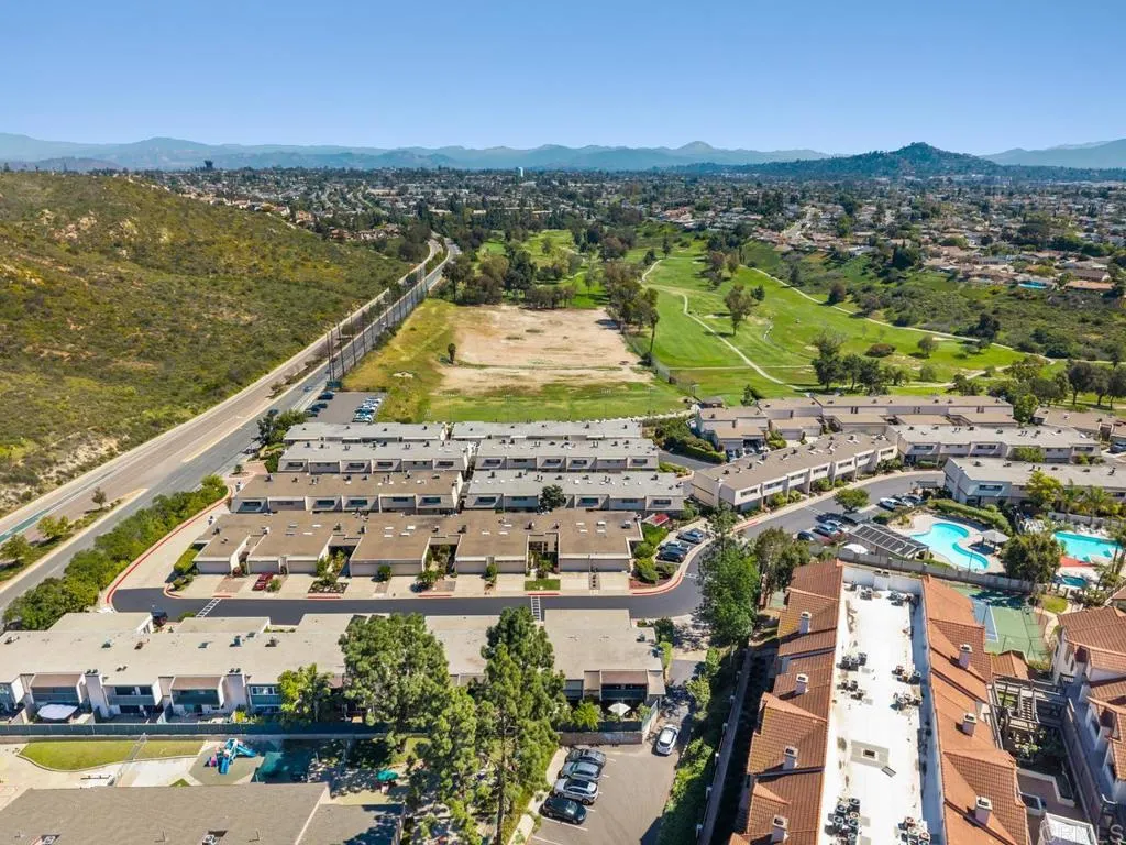 6960 Caminito Curva, San Diego, CA, 92119