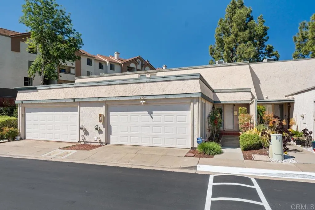 6960 Caminito Curva, San Diego, CA, 92119