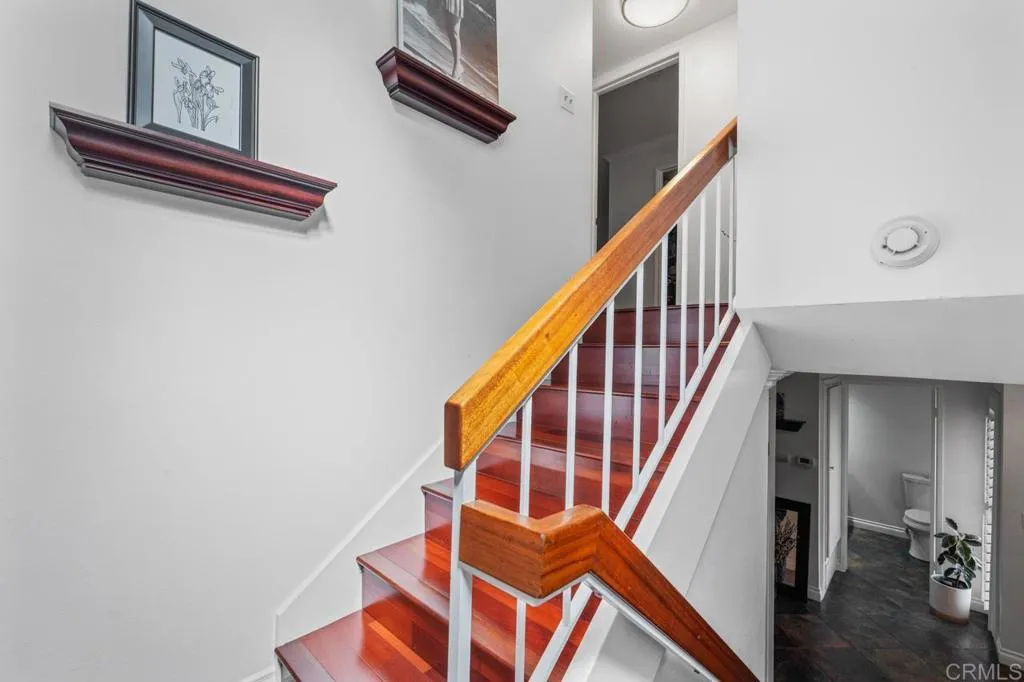 6960 Caminito Curva, San Diego, CA, 92119