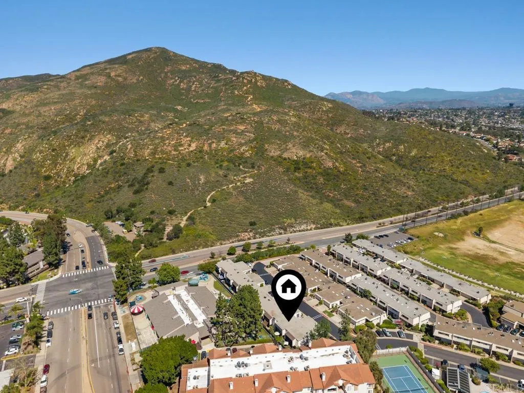 6960 Caminito Curva, San Diego, CA, 92119