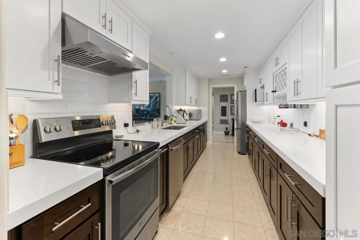 Photo #3: 260009920 Listing: Photo #3